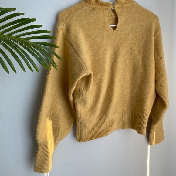 Yellow sweater only worn once! - Picture 2 of 4